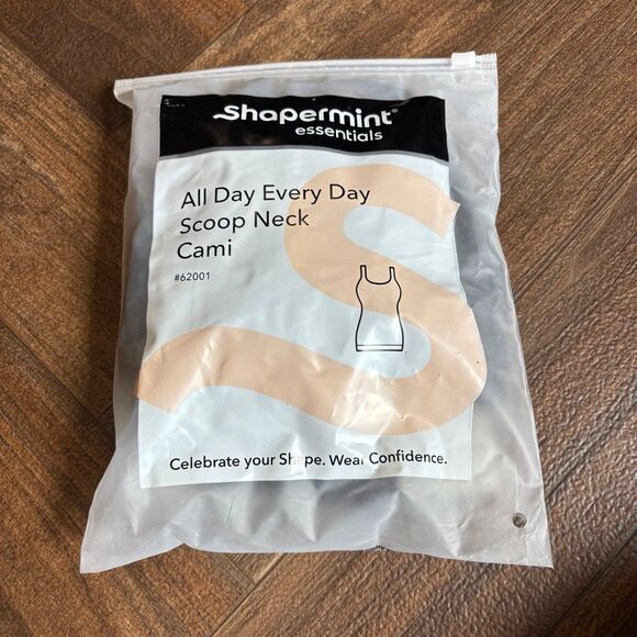 Shapermint Essentials All Day Every Day Scoop Neck Cami NWT 62001 - Picture 2 of 9